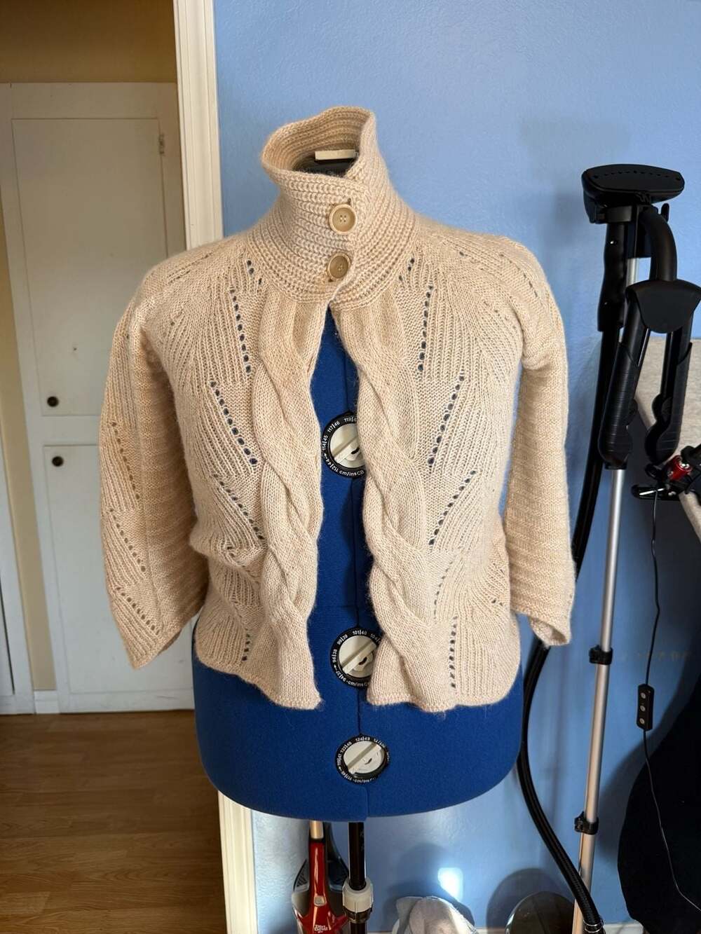 Kuna Cardigan Size S Beige 100% Baby Alpaca Cable Knit Sweater